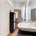 Warm Flat Near The Vatican